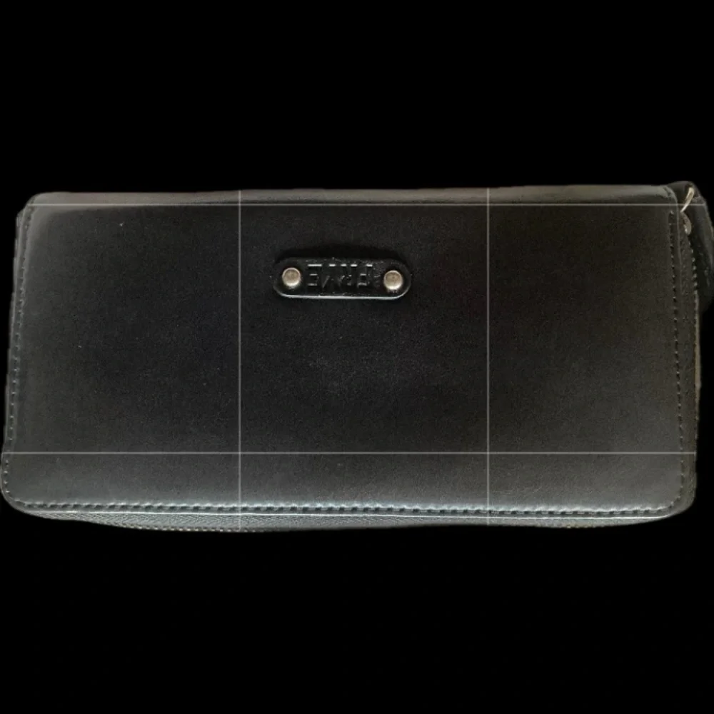 Nwot! Rare Black Women's Wallet Frye